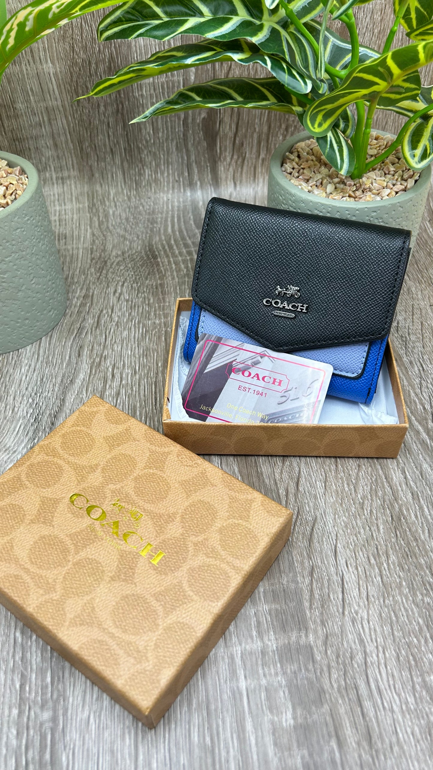 PORTEFEUILLE FEMMES 17