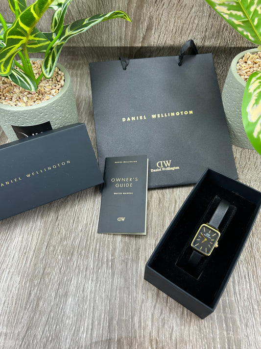 DANIEL WELLINGTON CUIR FEMMES